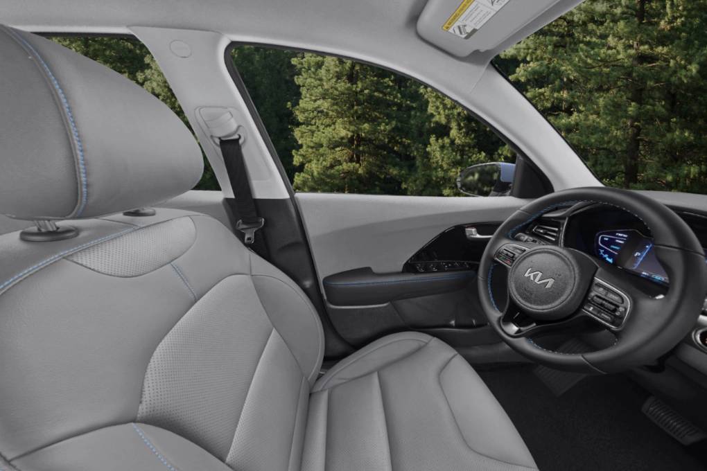 2022 Kia Niro Driver's Seat and Steering Wheel