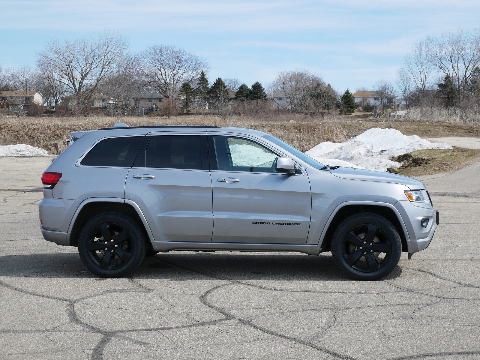 Used 2015 Jeep Grand Cherokee Laredo with VIN 1C4RJFAG9FC940212 for sale in Rochester, Minnesota