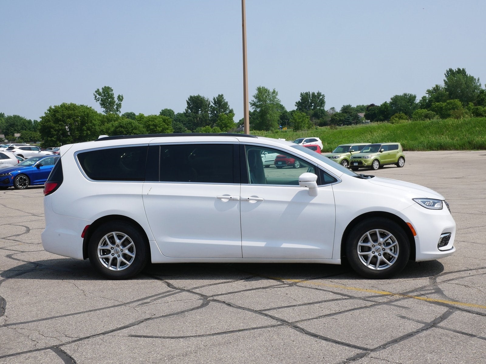 Used 2022 Chrysler Pacifica Touring L with VIN 2C4RC1BG0NR144563 for sale in Rochester, Minnesota