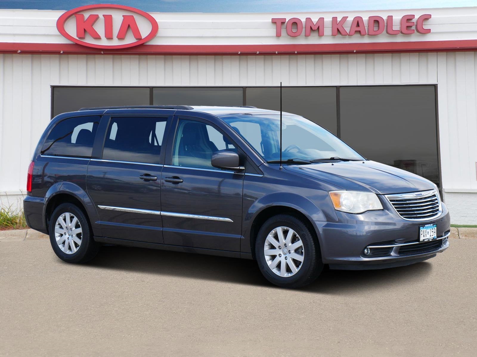 Used 2015 Chrysler Town & Country Touring with VIN 2C4RC1BG1FR695876 for sale in Rochester, Minnesota